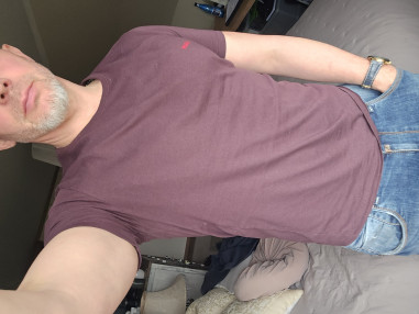 Ocieranie się - ogłoszenie towarzyskie użytkownika X77X